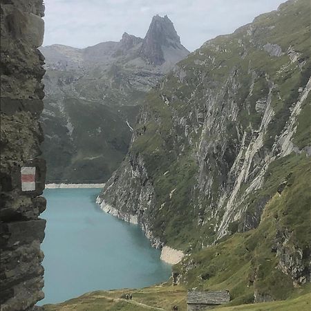 Dachwohnung Unterem Hoereli Vals Bagian luar foto