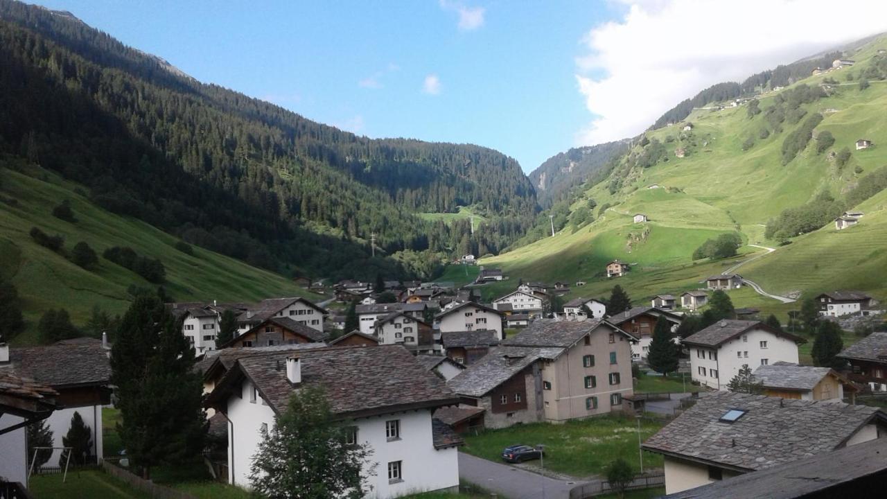 Dachwohnung Unterem Hoereli Vals Bagian luar foto