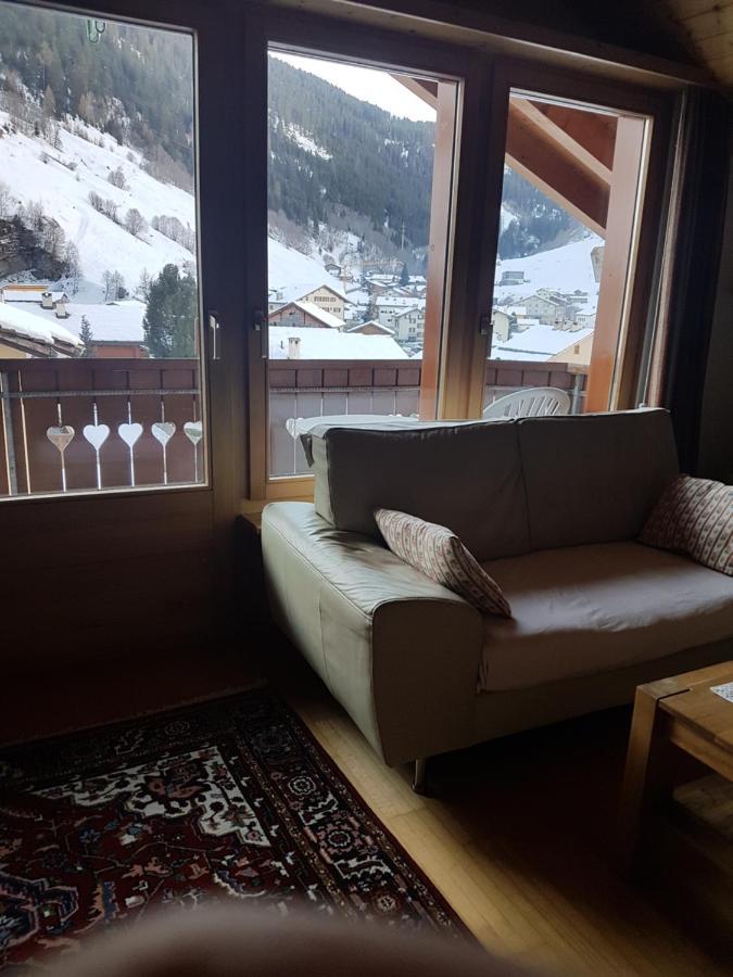 Dachwohnung Unterem Hoereli Vals Bagian luar foto